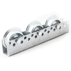 Universelle Mehrrichtungs-Rollenleiste mit Spurkranz, Tragfähigkeit 15 kg, Rollenabstand 100 mm