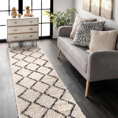 Nuloom Ivory Moroccan Trellis Soft Plush Tassel Shag Area Rug