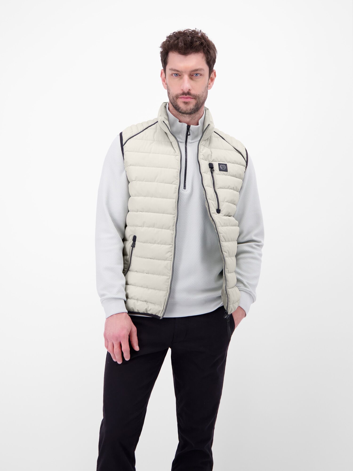Steppweste LERROS "Steppweste mit Fütterung, sportiv geschnitten", Herren, Gr. 3XL, beige (pearl grau), 100% Polyester, Westen Steppweste pearl grau 3XL
