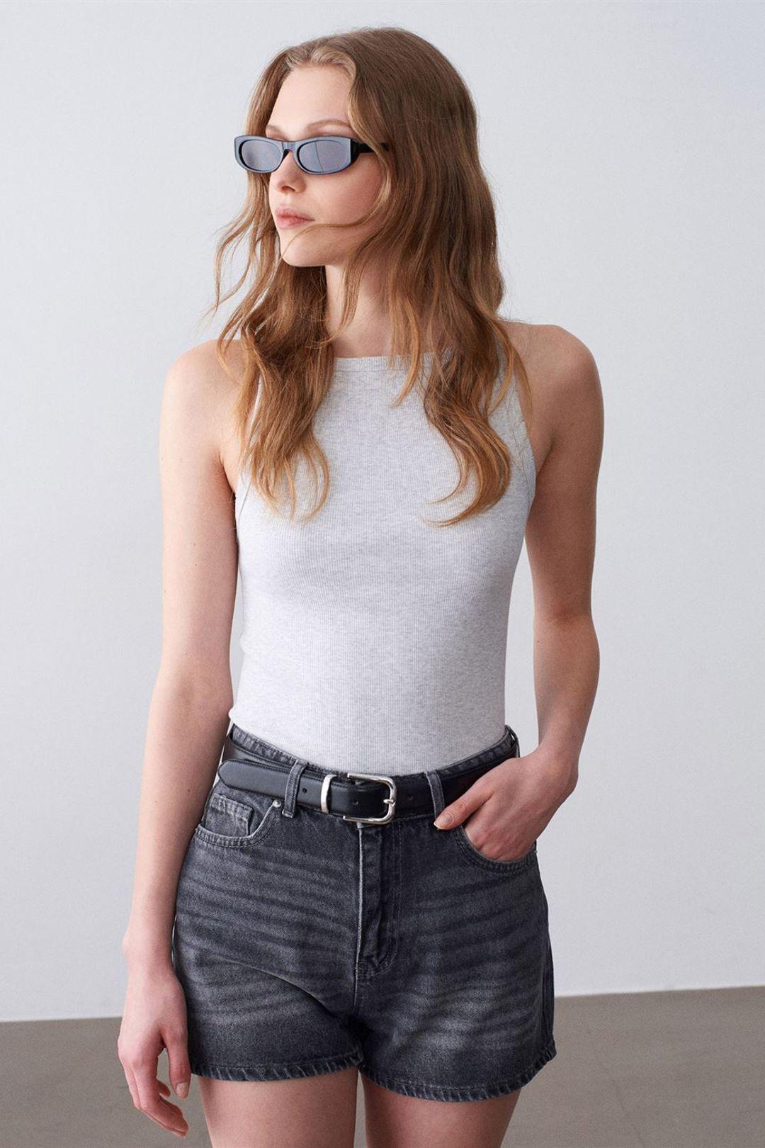 Rippene Baumwoll-Halterbluse