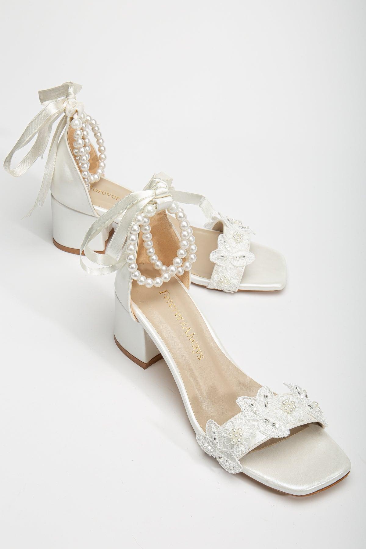 Amber Lace Sandalen with Pearls