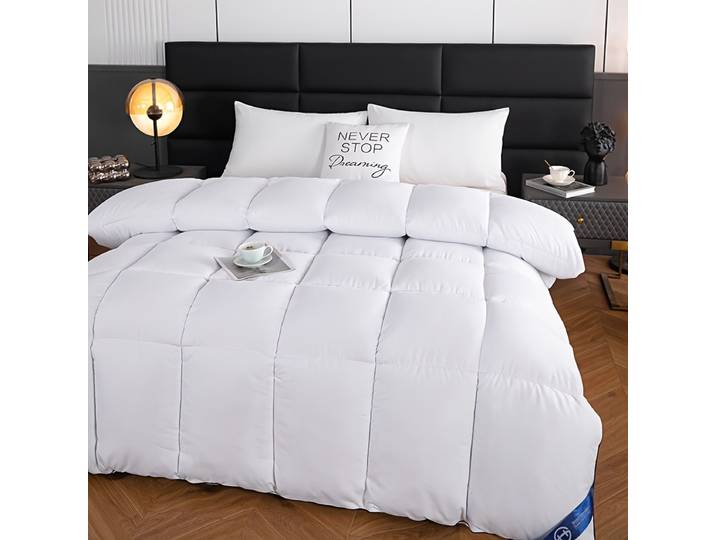 Couette de style hôtel Queen KingLightweight moelleux, confortable et respirante, douce couette d'hiver très chaude, couverture de couette 220x240
