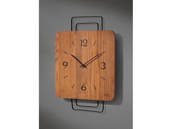 Wanduhr mit Holzgehäuse aus dem Hause AMS, Eiche