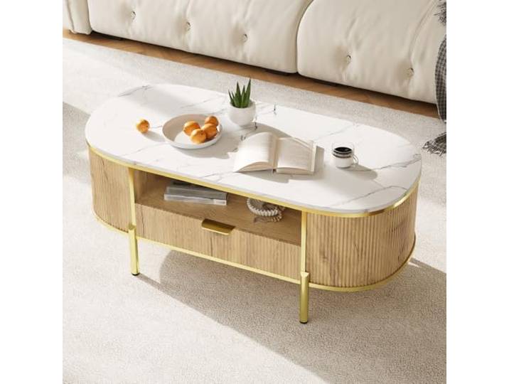 GarveeMore Moderner ovaler Couchtisch mit Kunstmarmorplatte 2 Ablagen, Schublade & geschwungenen goldenen Metallbeinen – Mid-Century Wohnzimmertisch in Eiche