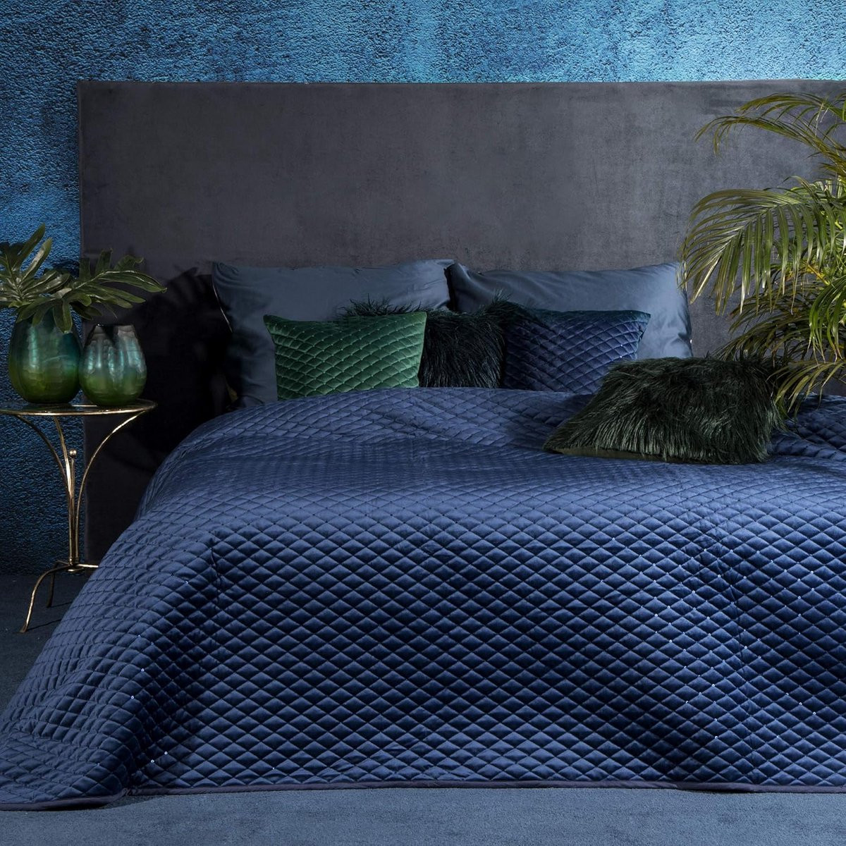 Groene gewatteerde sprei met pailletten detail, 170 x 210 cm