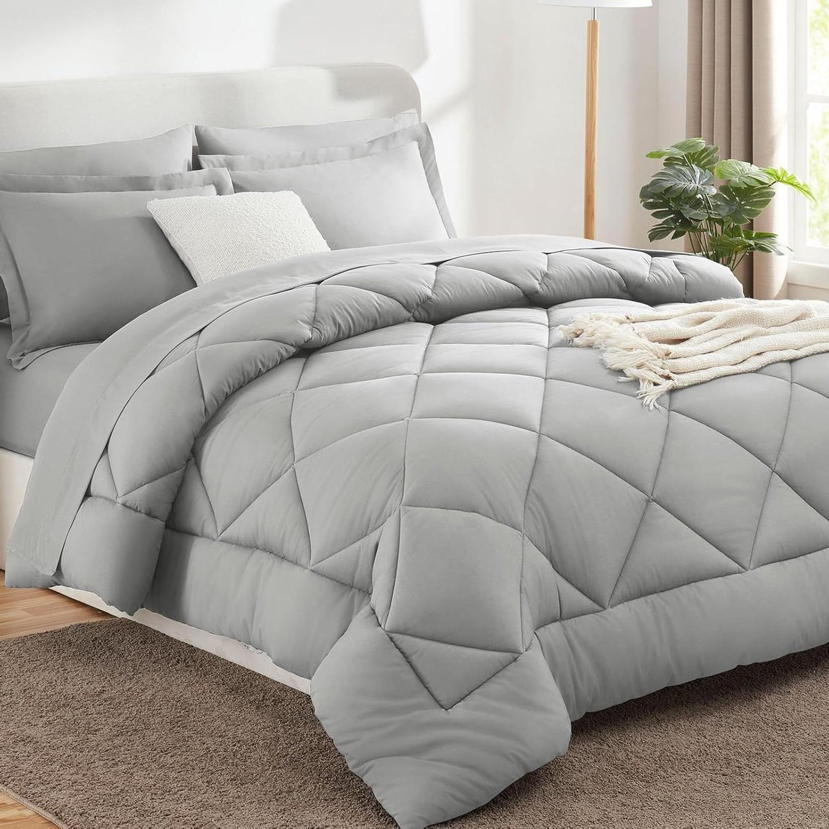 7-delige lichtgrijze kingsize dekbedset van hypoallergeen microvezel