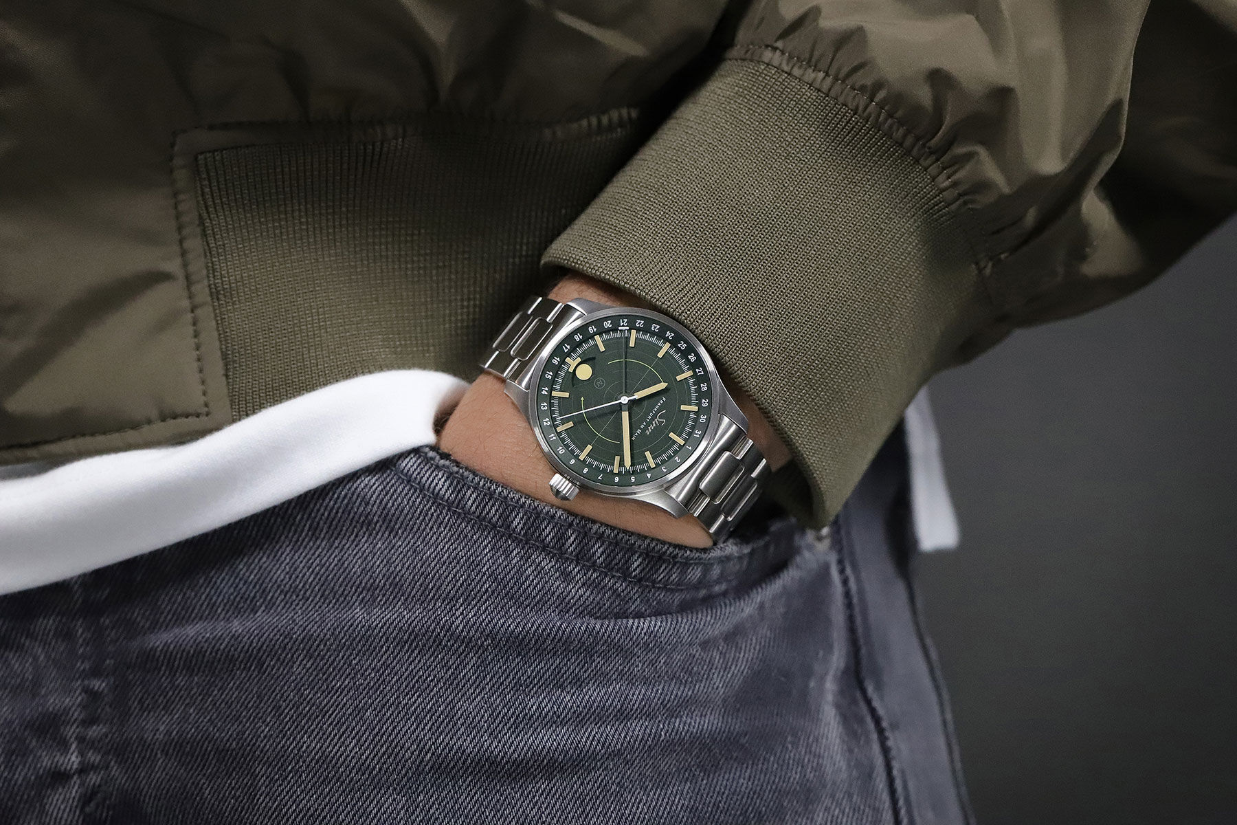 Sinn 308.010 H-link metsästyskello teräsrannekkeella