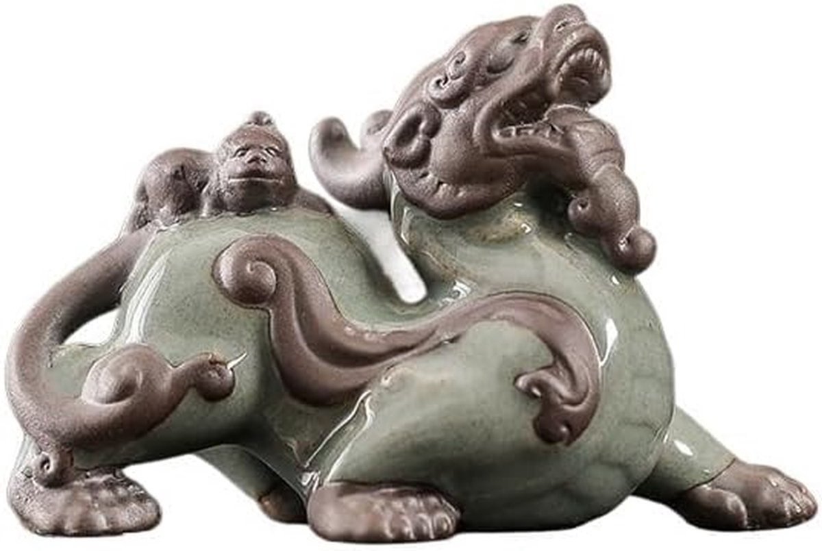 Keramisch Pixiu Ornament in Aardetinten voor Tafeldecoratie