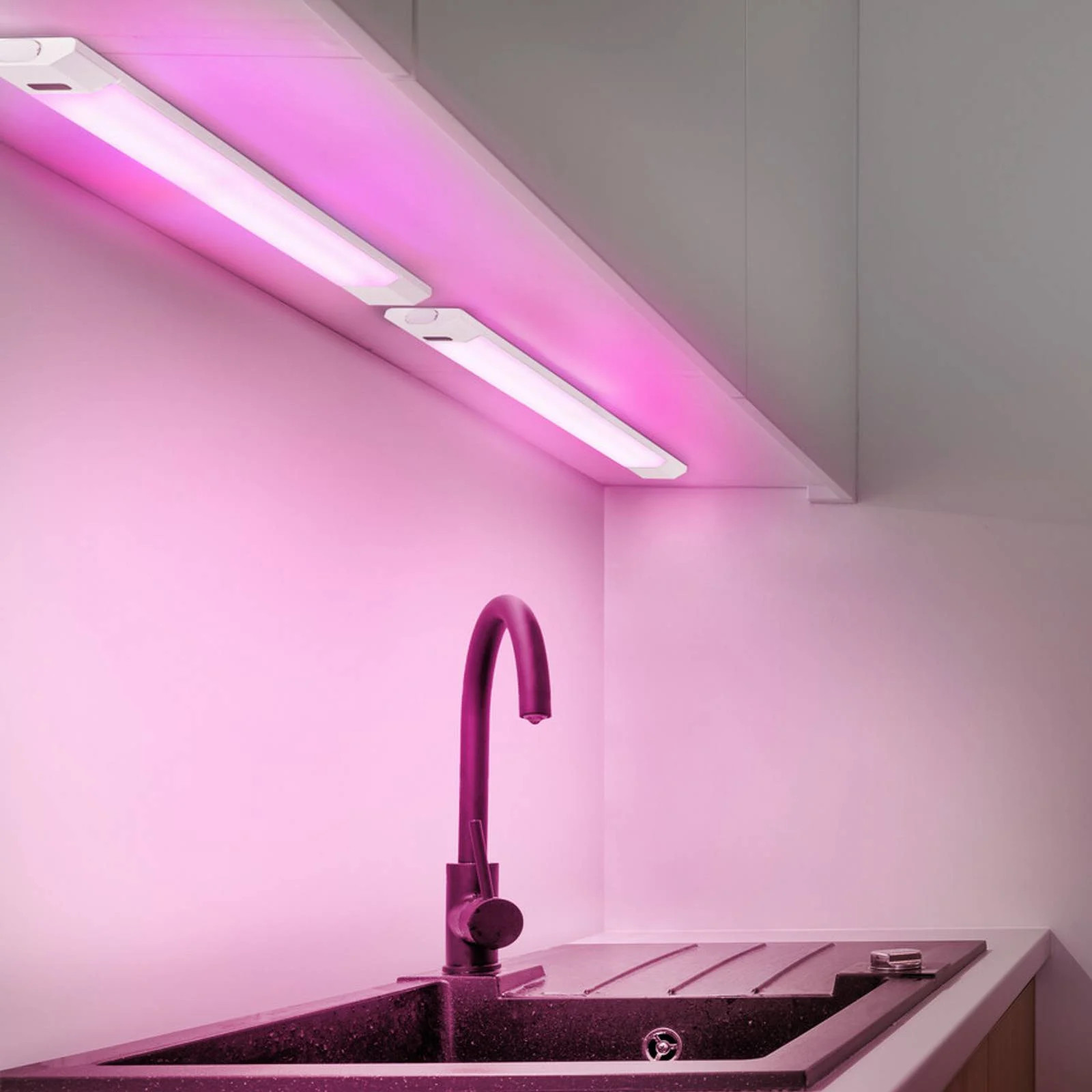 Osram Linear Edge RGBW LED meubelverlichting met sensor, dimbaar, wit/opaal, 50 cm