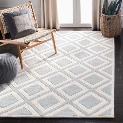 SAFAVIEH Handmade Chatham Herma Modern Wool Rug