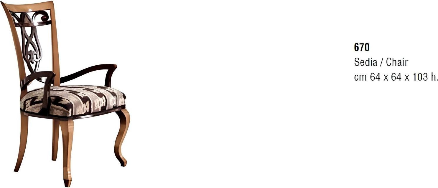 Design eetkamerstoel met gesneden patronen van echt hout