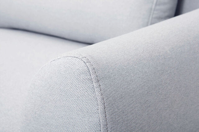 Miliboo Design-Sofa 3 Plätze Stoff Hellgrau Eichenbeine EKTOR