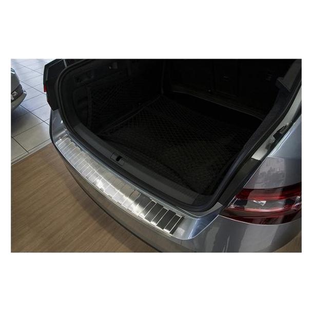 Avisa Laessekantbeskytter Skoda Superb Sedan 2015- Stål (235229)