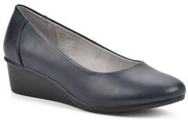 Women's Boldness Pump by Cliffs in Navy (Size 8 1/2 M)