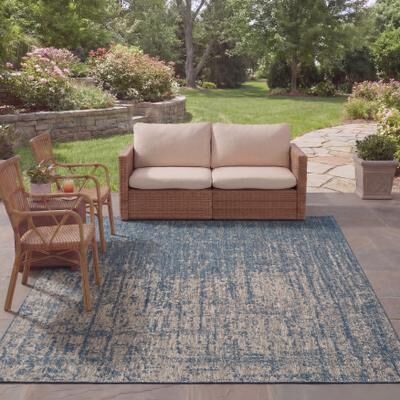 SAFAVIEH Courtyard Sigtrud Indoor/ Outdoor Rug