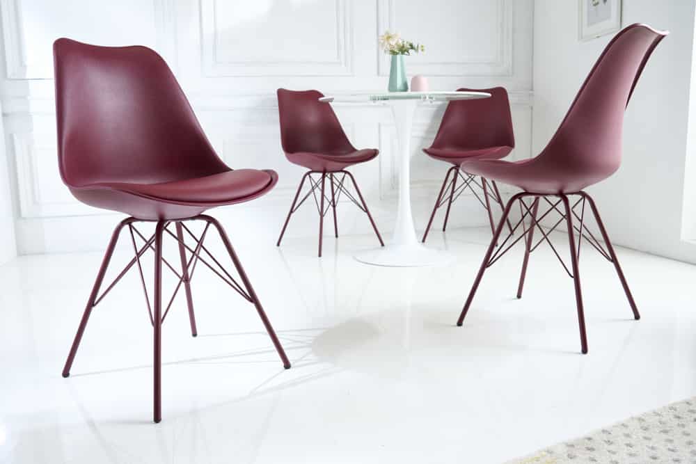 Scandinavische stoel rood