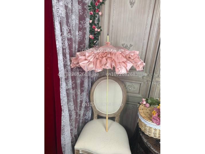 Parasol antique à long manche fait main, accessoire de photographie de mariage, parapluie long à manche long en satin et dentelle fait maison