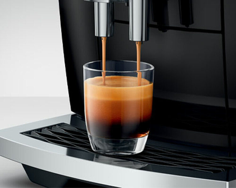Jura - Kaffeevollautomat – E8 Piano Black (ed) - Smart Connect Inklusive - 1450 W - MaxiCoffee 3 Jahre Garantie