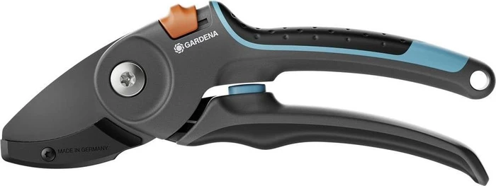 GARDENA PremiumCut Pro Gartenschere für trockenes Holz