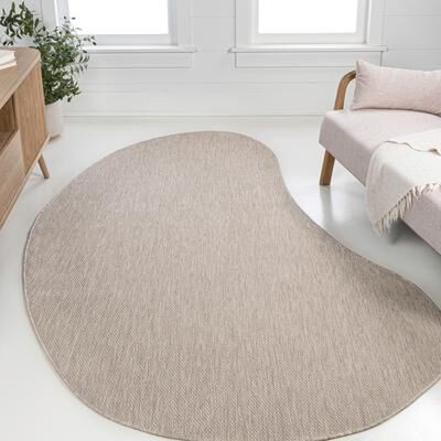 JONATHAN Y Evan Modern Rustic Organic Curve Indoor/Outdoor Shaped Area Rug