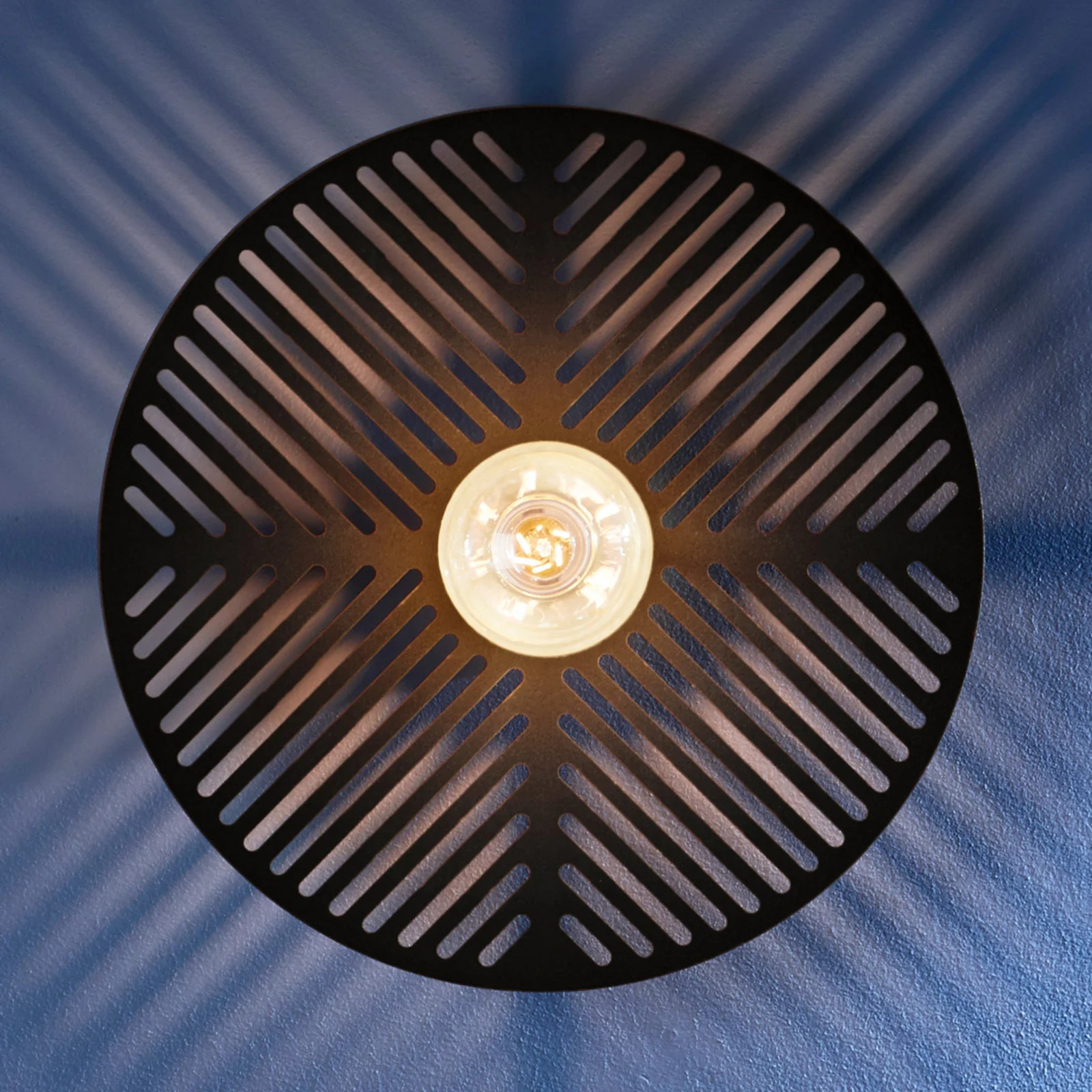 MARKET SET Waterlily Wandlamp - Zwart - Ronde Metalen Designer Wandlamp voor Woonkamer en Slaapkamer