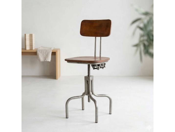 Chaise industrielle architecte