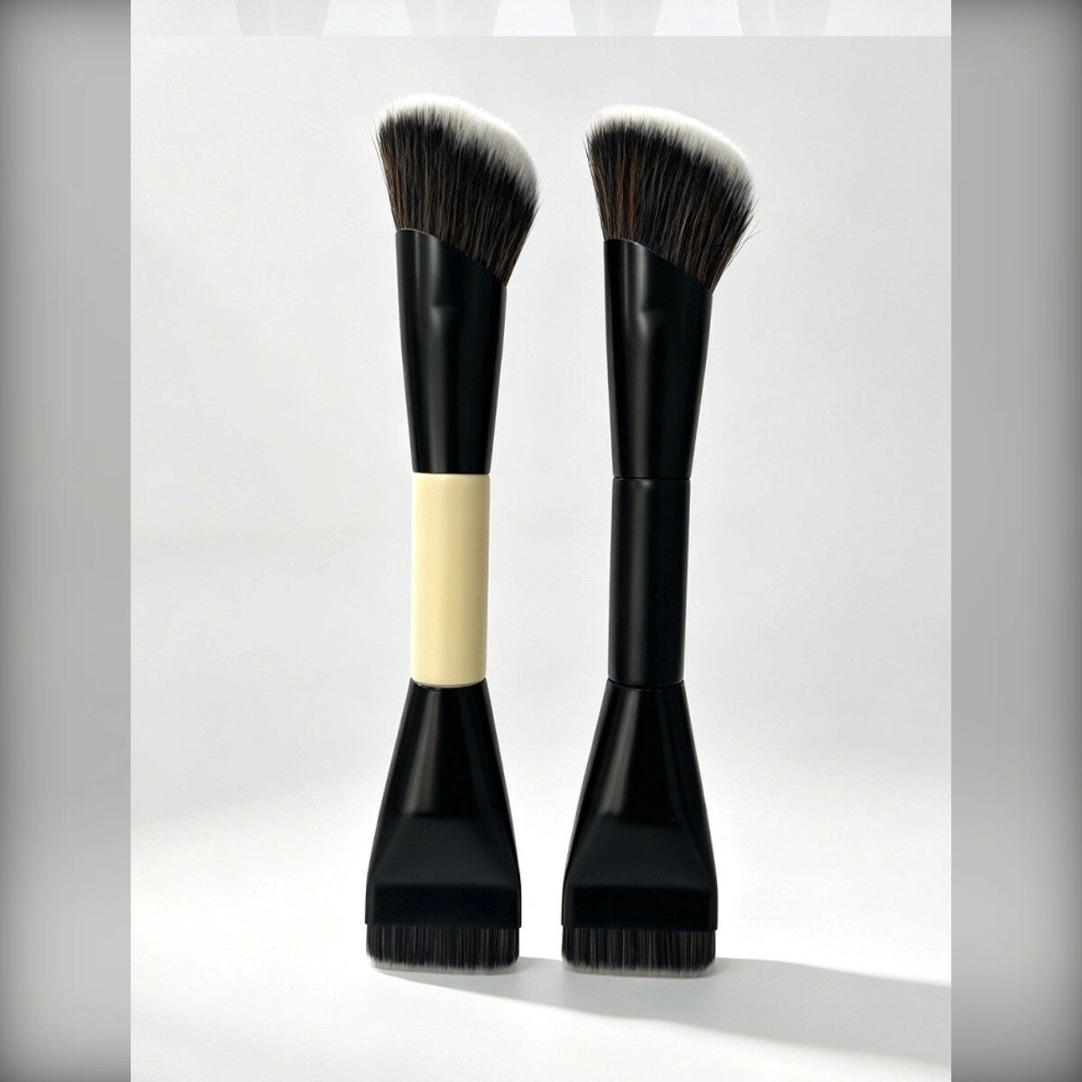 INF Doppelseitiges flaches Foundation-Pinsel-Set (2er) — Flacher dichter Kopf + flauschiger runder Blending-Kopf, synthetische Schwarz