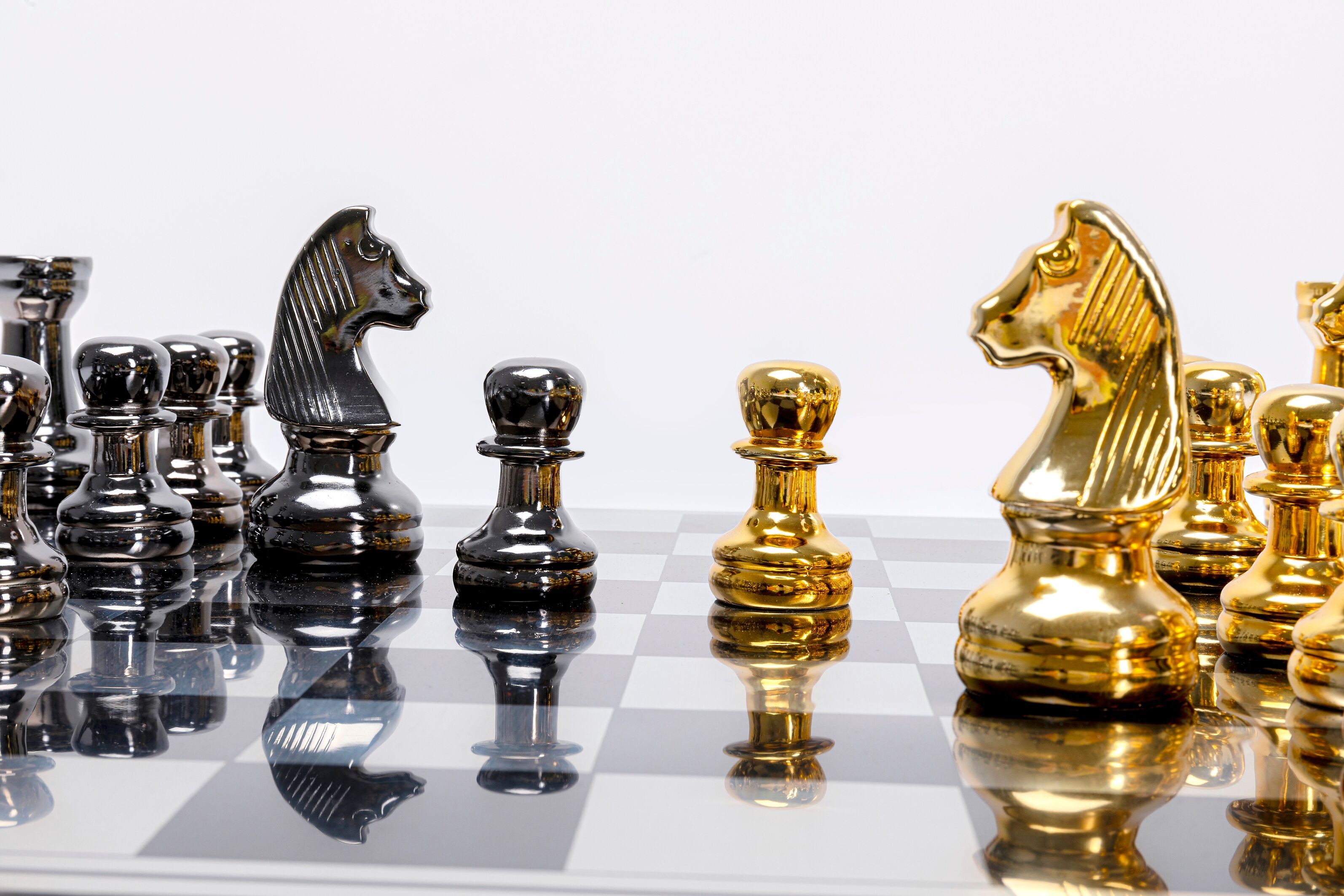 Dekoobjekt KARE DESIGN "Deko Objekt Chess 60x60cm", gold (goldfarben), B:60cm H:5cm T:60cm, Polyresin, Dekofiguren, Dekoobjekt goldfarben B/H/T: 60cm x 5cm x 60cm