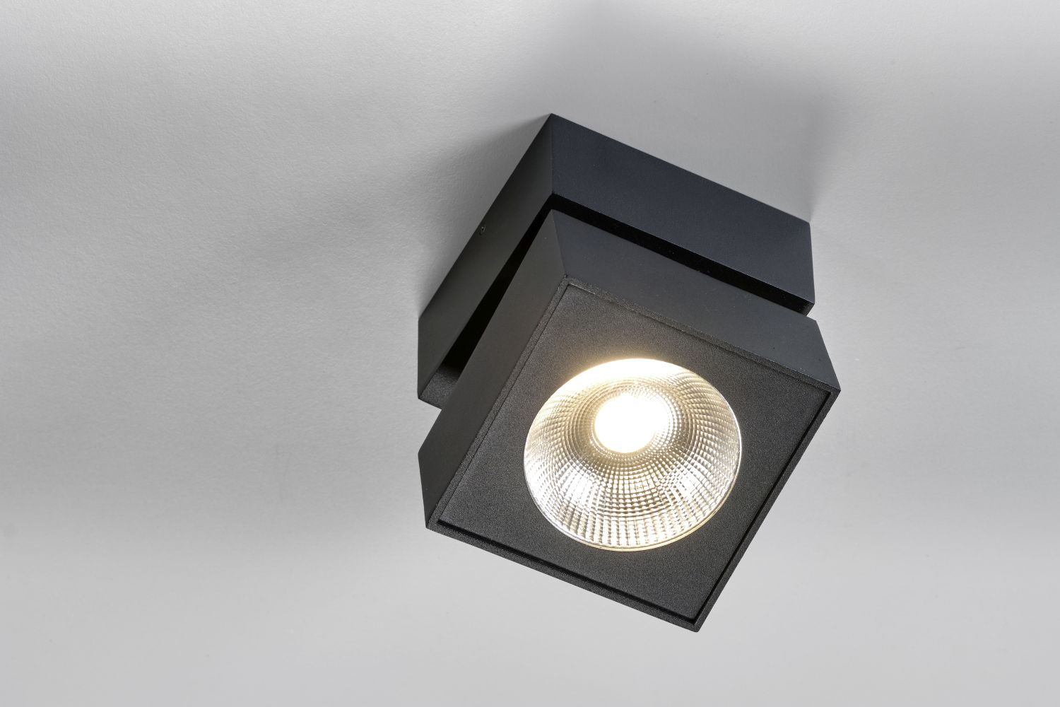 LupiaLicht LED-Deckenstrahler CUBE MN 15W schwarz 2700K 2268-1-55 4260489575512