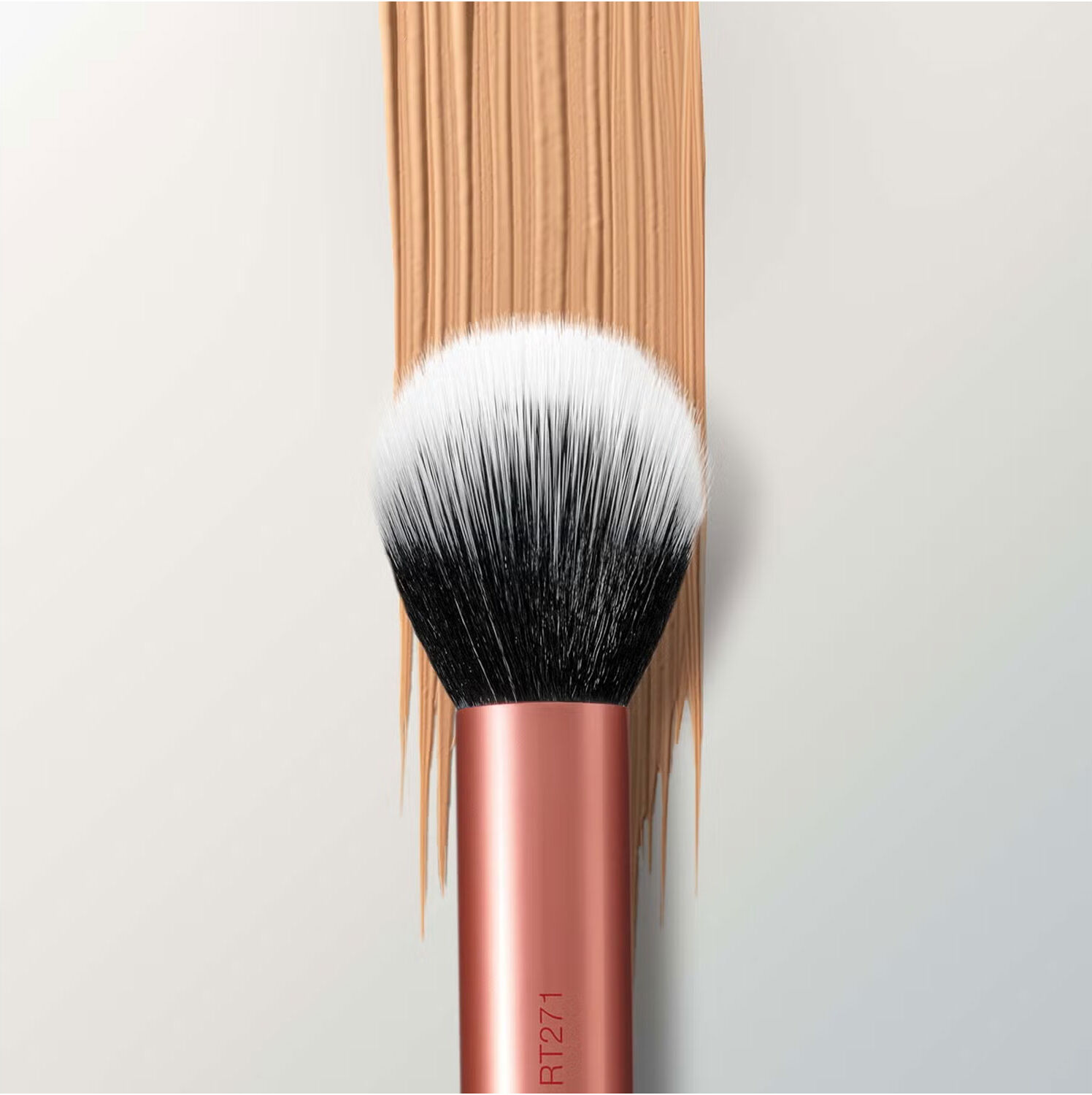 REAL TECHNIQUES Skin Tint Base Brush