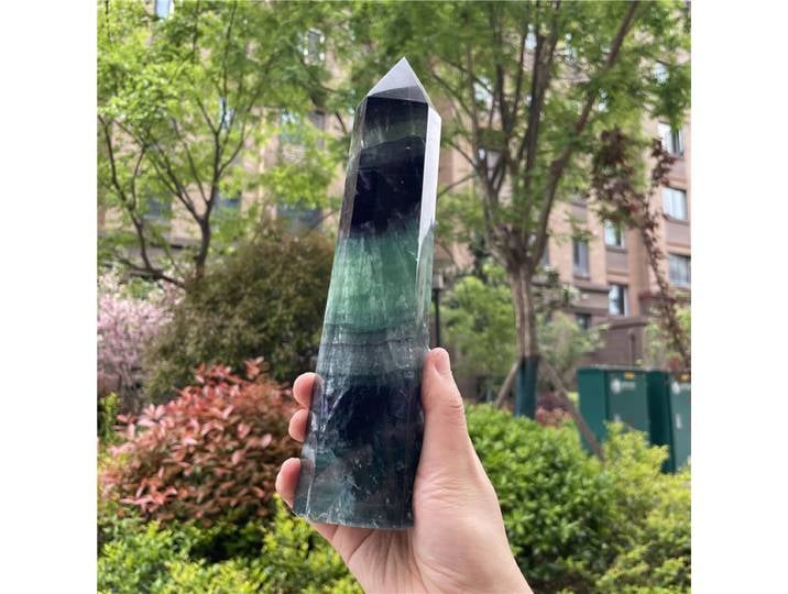 Grande taille, naturelle, polychromatique et colorée, colonne de cristal de quartz fluorite, pointe de colonne, masse de colonne, pour la guérison