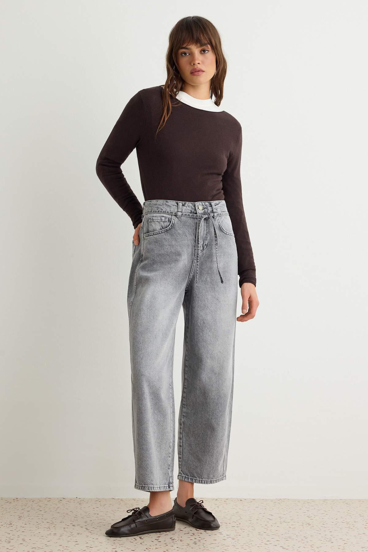 TRENDYOLMİLLA Damen Grau Einfarbig Barrel-Leg Hohe Taille Jeans