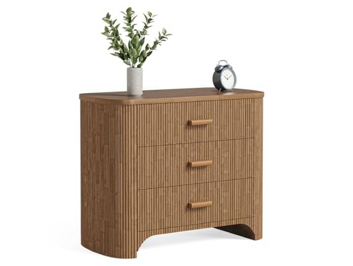 LITTLE TREE Großer, breiter Nachttisch mit 3 Schubladen, Mid-Century-Modern-Stil, extragroßer Nachttisch fürs Schlafzimmer, großer Nachttisch mit geriffelter, gestreifter Frontplatte, Dunkelbraun