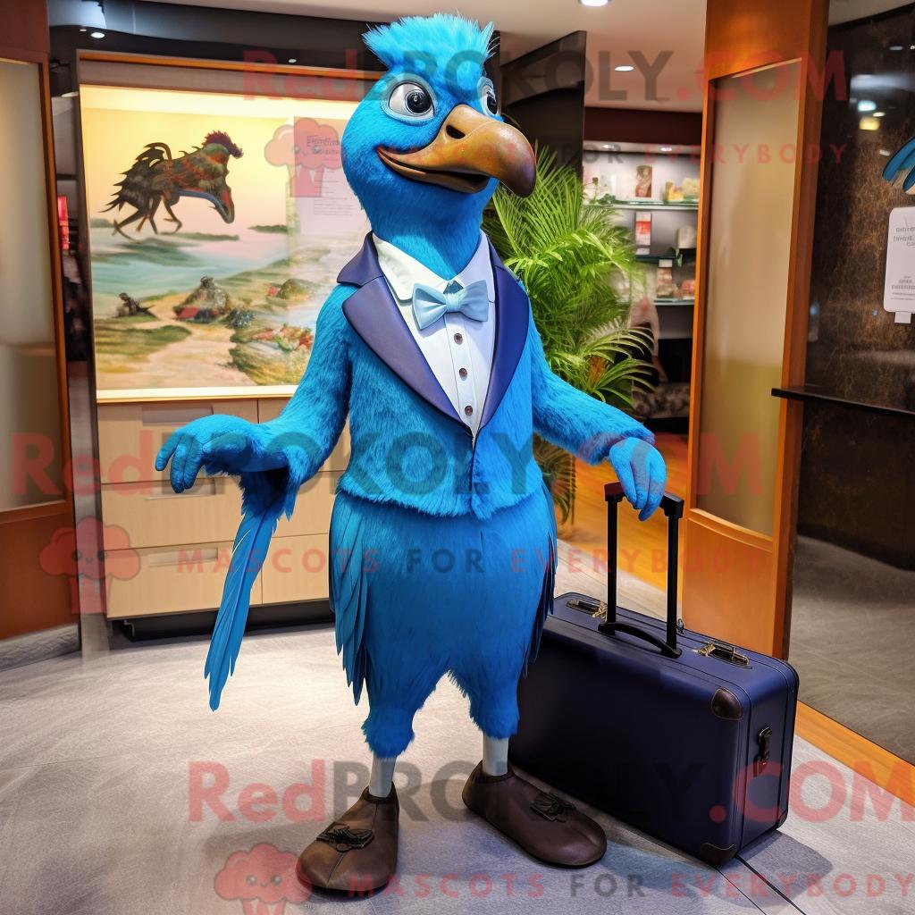 Maskottchenfigur REDBROKOLY eines Cyan-Fasans bekleidet mit Anzughose und Aktentasche