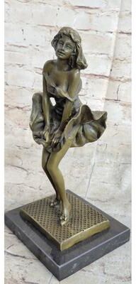 Bronzhaus Art Deco Hand Made Original Marylin Monroe Seven Year Itch Solid Bronze Sculpture Figurine