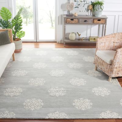 SAFAVIEH Handmade Soho Neve Medallion Wool Rug