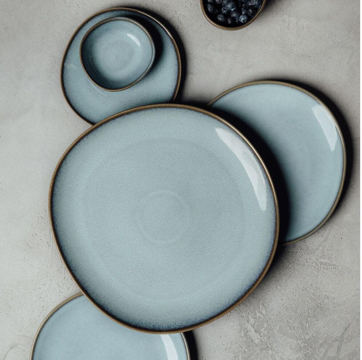 Dessertteller VILLEROY & BOCH "Villeroy & Boch Lave glace Brotteller", blau, B:17cm H:2cm Ø:17cm, Steingut, Speiseteller, Dessertteller blau 17cm