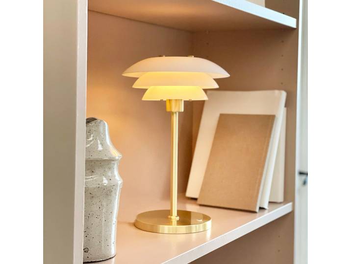 DL20 Portable Tischleuchte Opal/Messing - DybergLarsen Dyberg Larsen - Schlafzimmer - Design - Metall - Mit Schirm