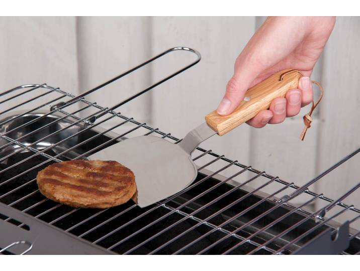 Hamburgerwender aus Edelstahl und Eichenholz