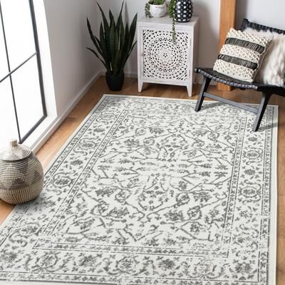 Magi Alana Fany Bordered Area Rug