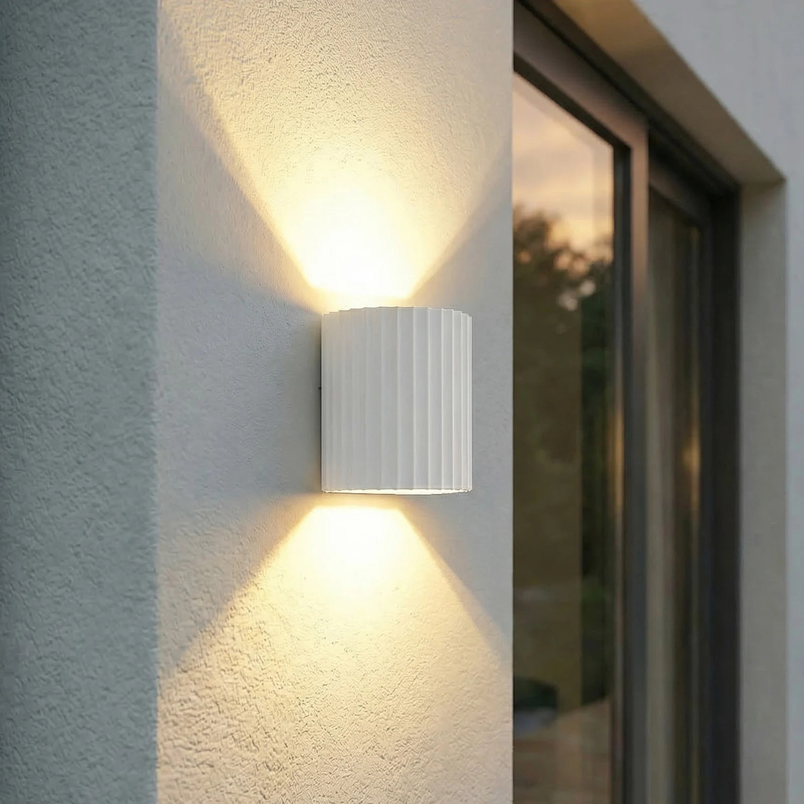Lindby Ralino LED buiten wandlamp - Wit - Aluminium en Glas - Modern - IP65