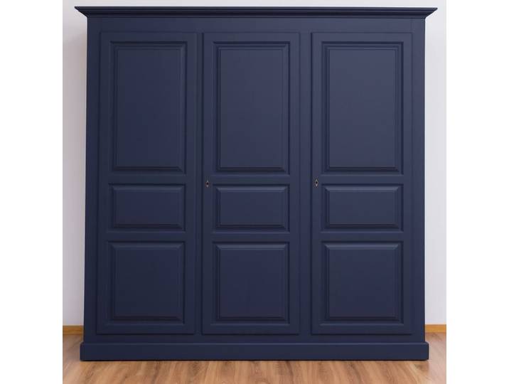 Kleiderschrank im Landhausstil - großer Schrank in nachtblau
