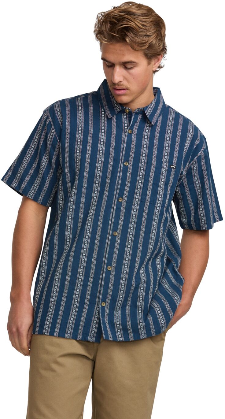 Kurzarmhemd BILLABONG "Sundays Jacquard", Herren, Gr. S, US-Grössen, schwarz (midnight), Obermaterial: 100% Baumwolle., Hemden Kurzarmhemd midnight S, US-Grössen