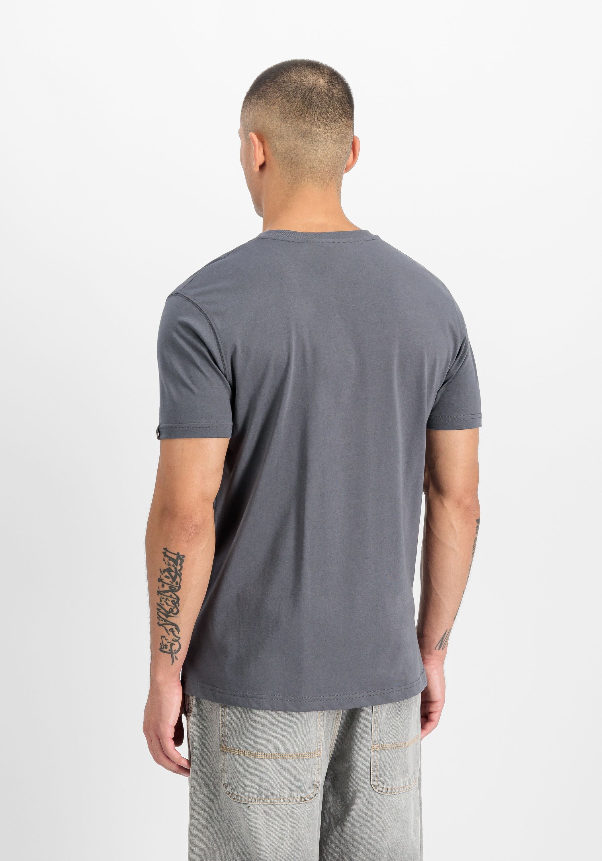 T-Shirt ALPHA INDUSTRIES "DTM Contractor T-Shirt", Herren, Gr. M, grau (grauschwarz), Obermaterial: 100% Baumwolle, Shirts T-Shirt grauschwarz M