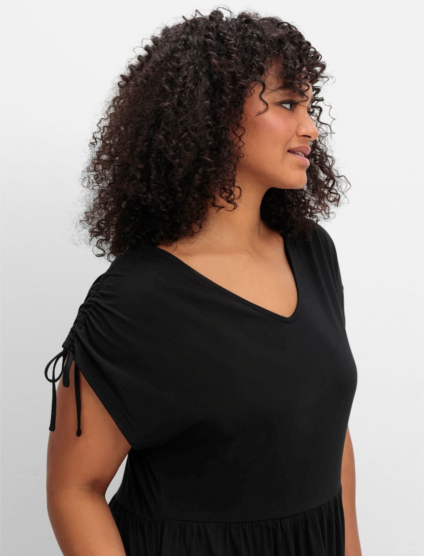 Jerseykleid SHEEGO "Jerseykleid", Damen, Gr. 44, Normalgrössen, schwarz, 50% Baumwolle, 50% Modal, unifarben, lang, V-Ausschnitt, Kleider Jerseykleid schwarz 44, Normalgrössen