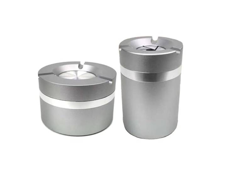 360°-Drehverschluss-Aschenbecher aus Edelstahl, geruchsdichter, winddichter Auto-/Tischaschenbecher mit Drehdeckel, freihändiger Zigarettenhalter, rauchfreier Zigarettenkipper (All,Ordinary)