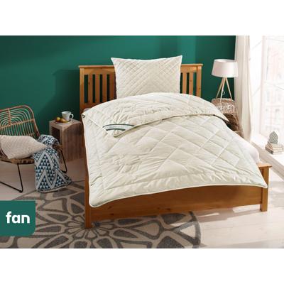 Naturhaarbettdecke FAN "Gobi, Bettdecken für Sommer und Winter, temperaturausgleichend", beige (natur), B:155cm L:220cm, Bezug: 100% Baumwolle. Füllung: 97% Kamelhaar, 3% sonstige Fasern, Bettdecken, Klimatisierende Kamelhaar-Füllung - Made in Germany