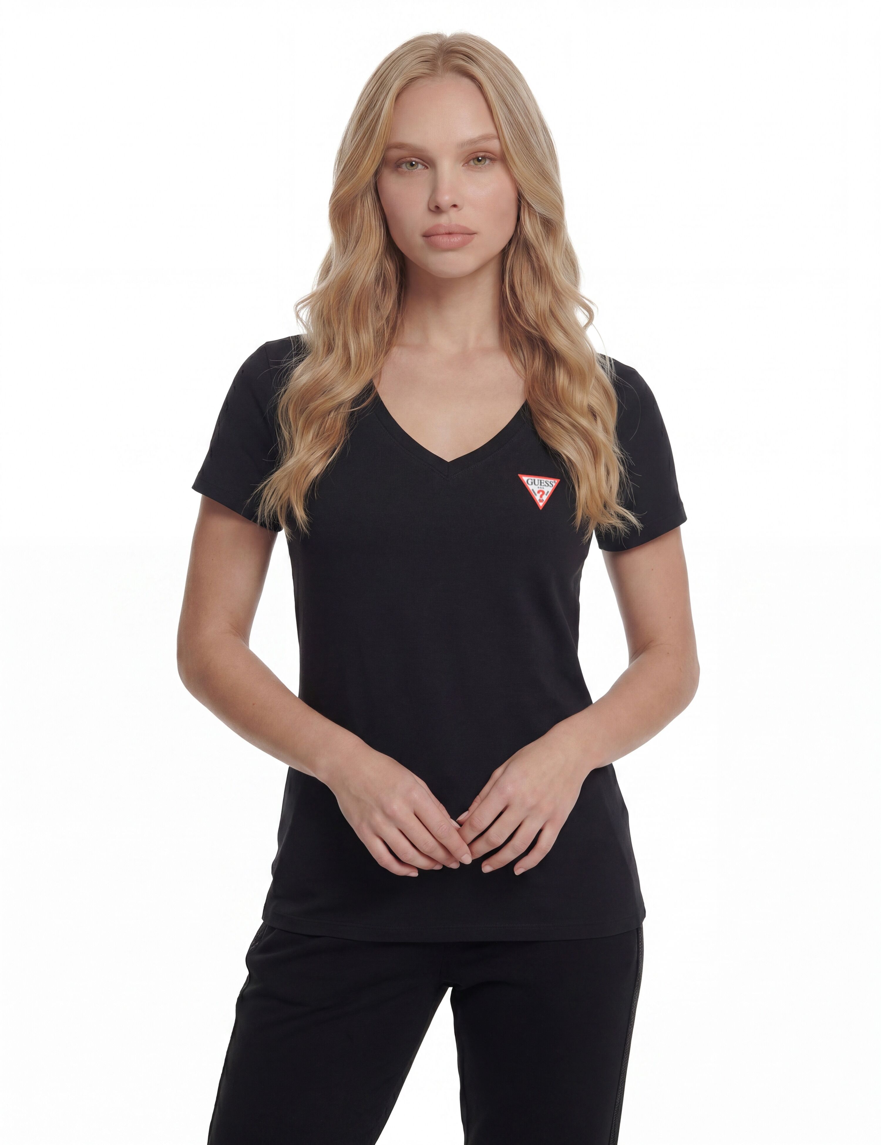 T-Shirt GUESS "SS VN MINI TRIANGLE TEE", Damen, Gr. M, schwarz (jet schwarz a996), Single Jersey, Obermaterial: 95% Baumwolle, 5% Elasthan, unifarben, slim fit hüftlang, V-Ausschnitt, abgesteppte Kante, Shirts T-Shirt, mit V-Ausschnitt, Slim Fit jet schwa
