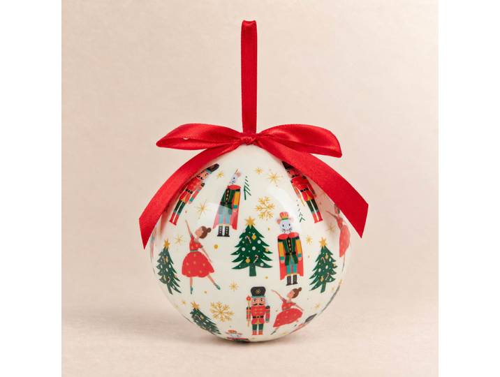 Weihnachtskugel aus Papier mit mehrfarbigen Mustern