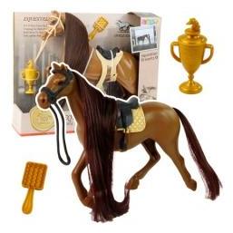 Lean Toys Braunes Pferd mit langer Mähne + Zubehör (69561775)